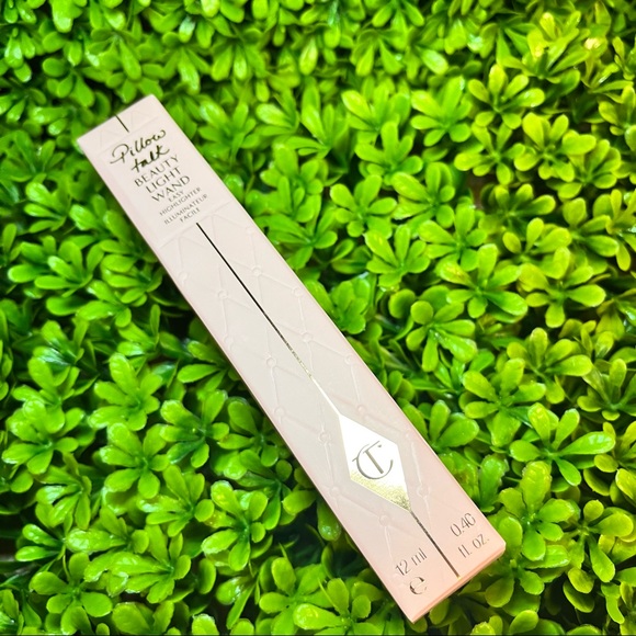 ✨Pillow Talk Beauty Light Wand by Charlotte Tilbury✨ - Picture 2 of 8